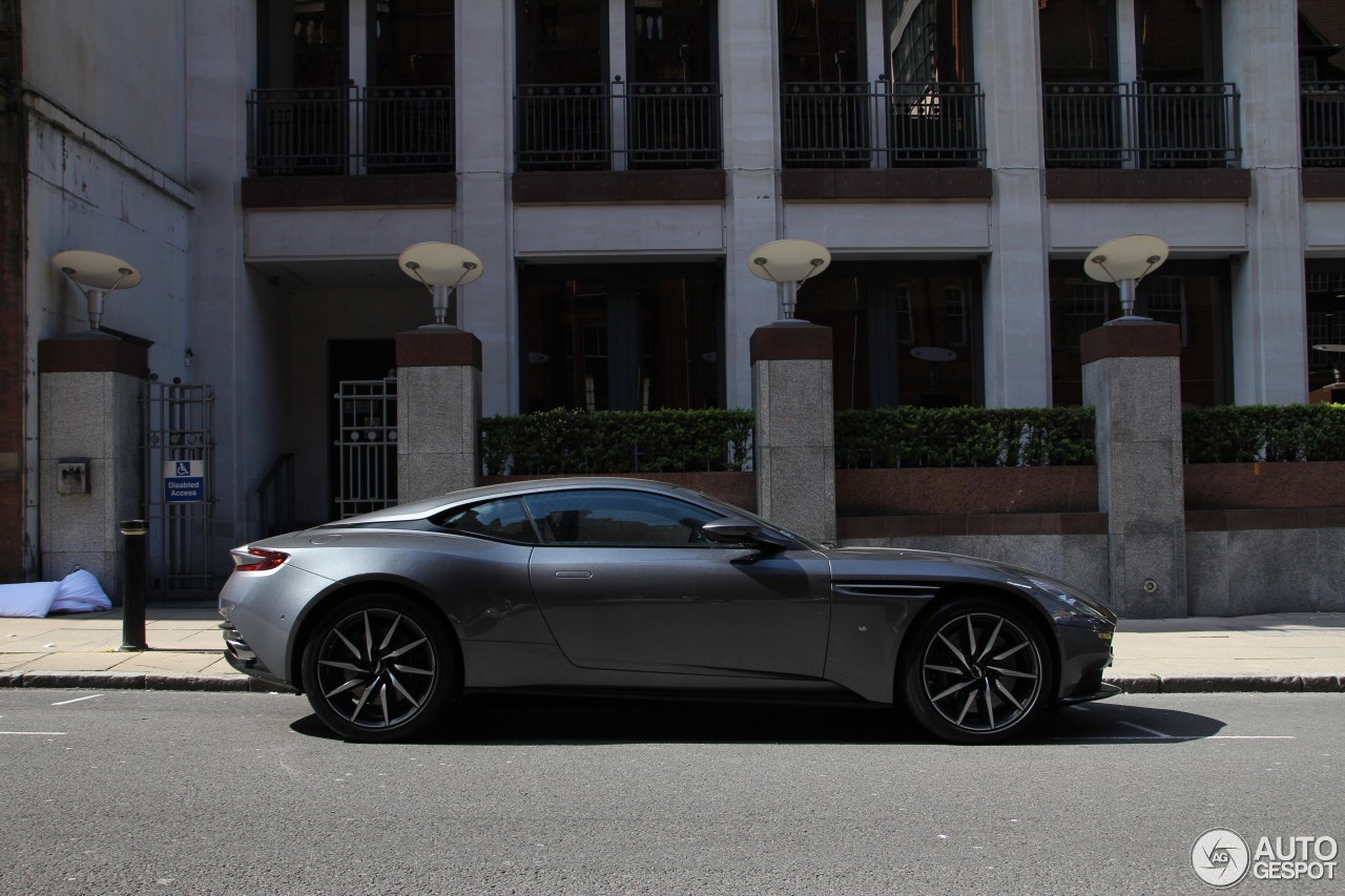 Aston Martin DB11