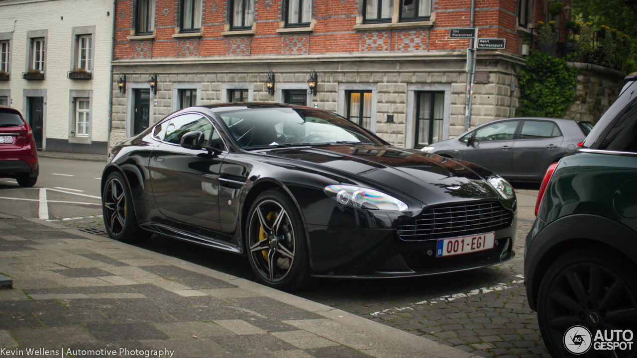 Aston Martin V8 Vantage S