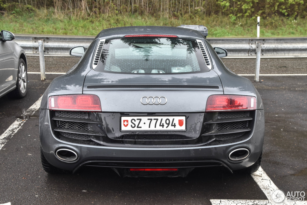 Audi R8 V10