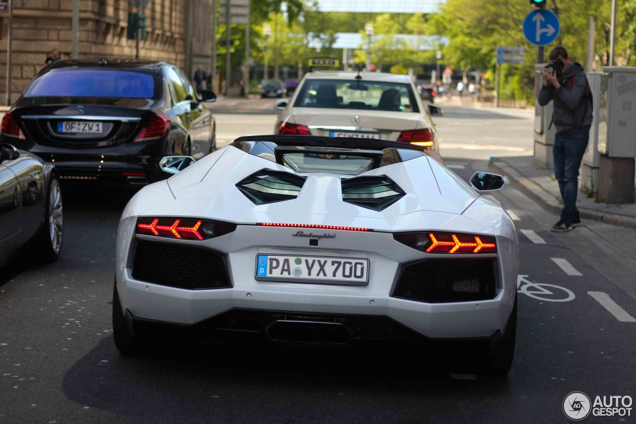 Lamborghini Aventador LP700-4 Roadster