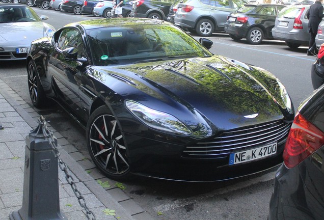 Aston Martin DB11