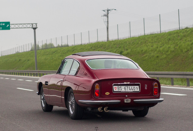 Aston Martin DB6 Vantage MKI