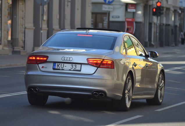 Audi S8 D4