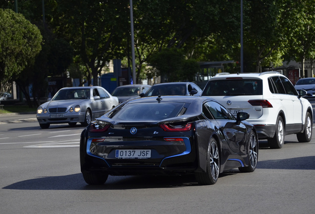 BMW i8