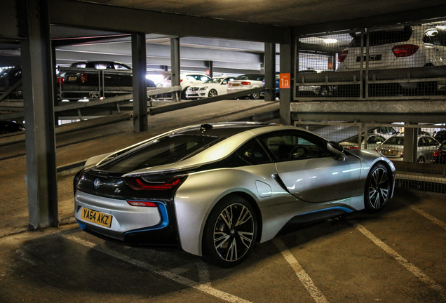 BMW i8