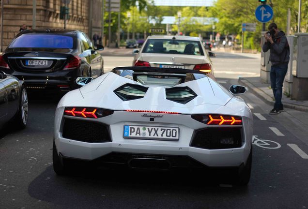 Lamborghini Aventador LP700-4 Roadster