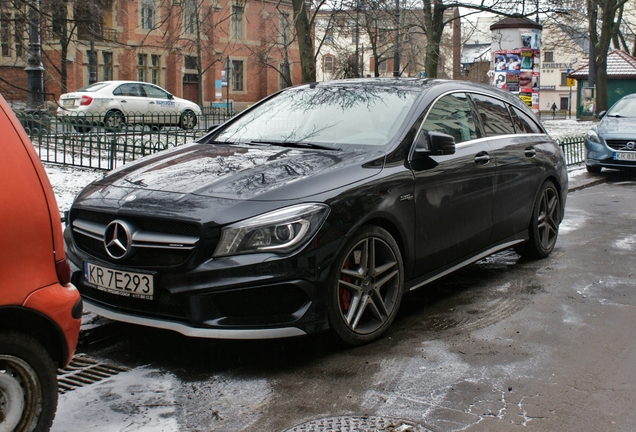 Mercedes-AMG CLA 45 Shooting Brake X117