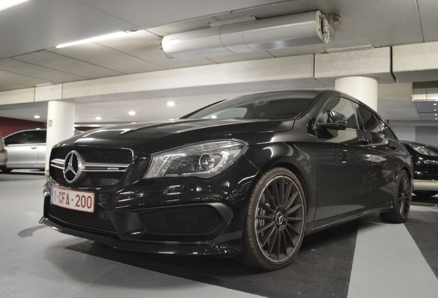 Mercedes-Benz CLA 45 AMG Shooting Brake