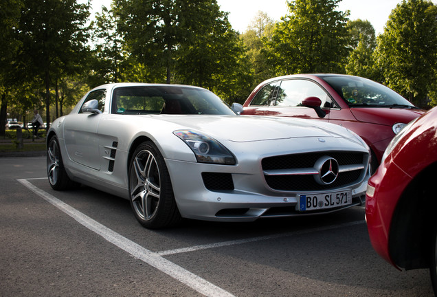 Mercedes-Benz SLS AMG