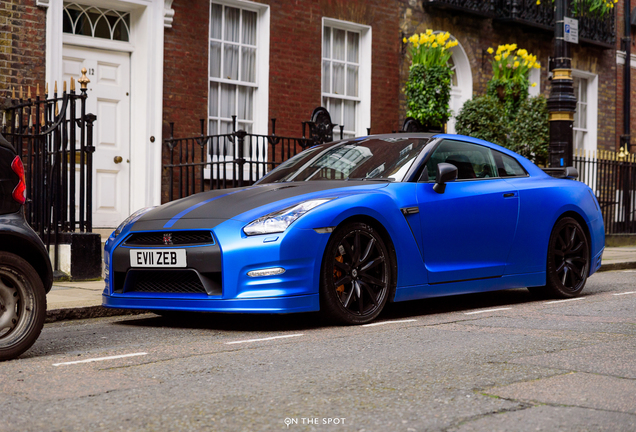 Nissan GT-R 2011