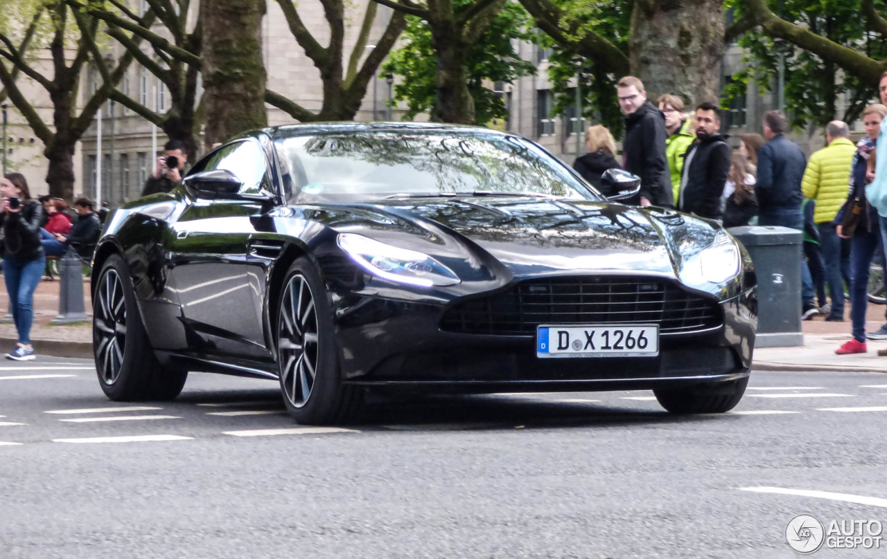 Aston Martin DB11