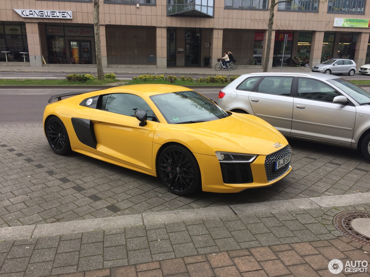 Audi R8 V10 Plus 2015