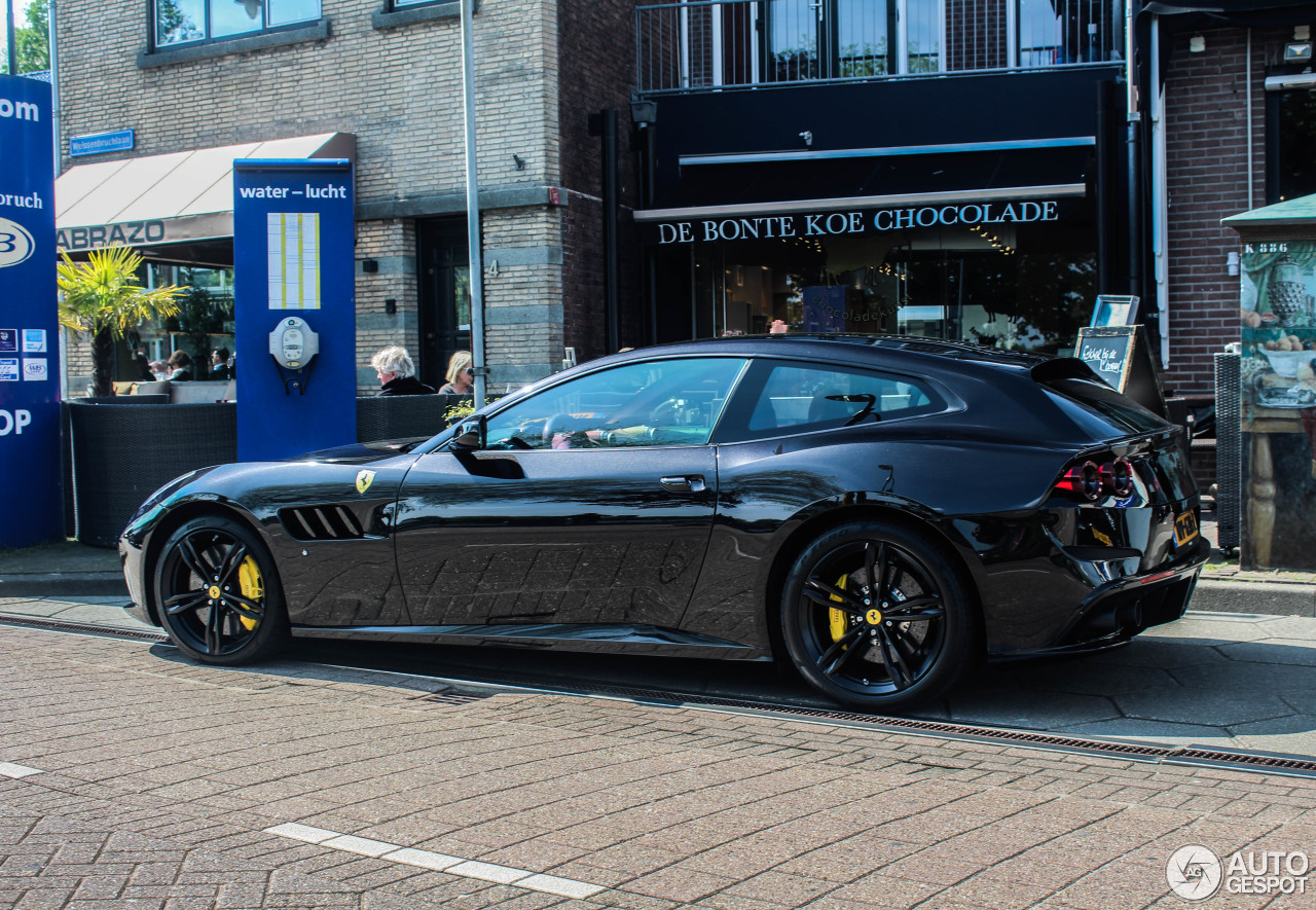 Ferrari GTC4Lusso