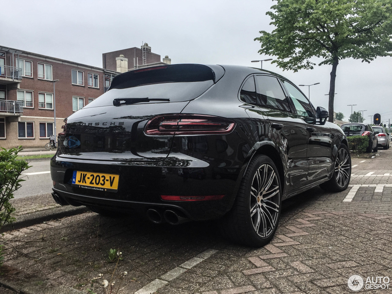 Porsche 95B Macan GTS