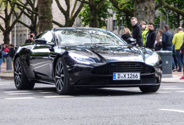 Aston Martin DB11