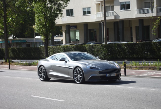 Aston Martin Vanquish 2013