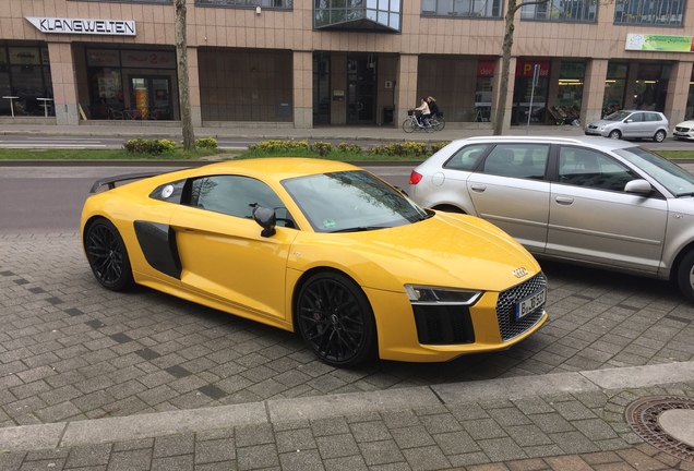 Audi R8 V10 Plus 2015