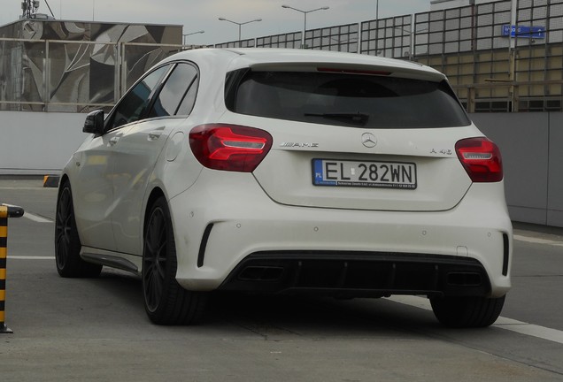 Mercedes-AMG A 45 W176 2015