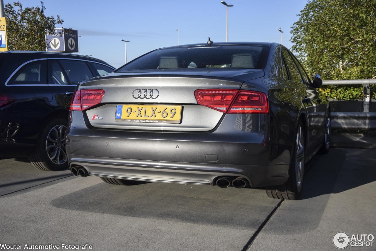 Audi S8 D4