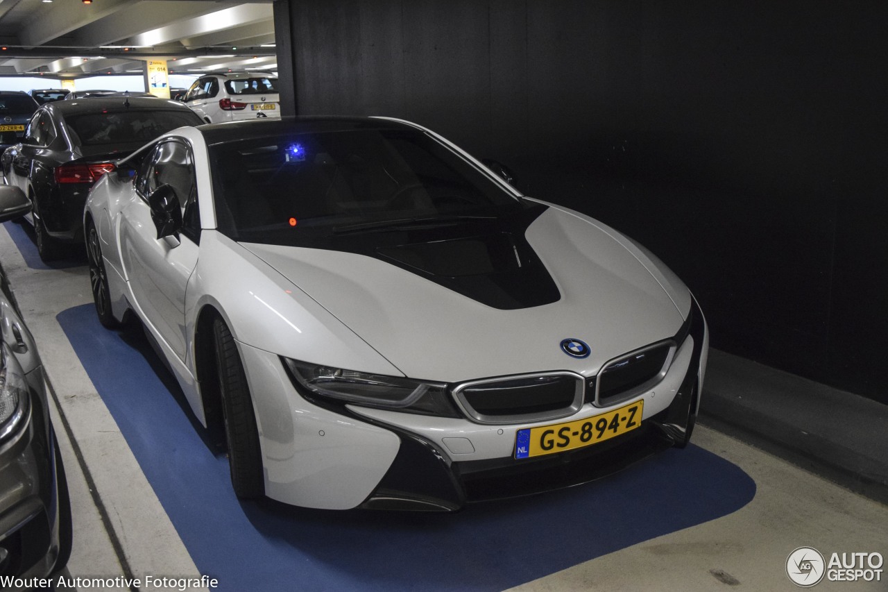 BMW i8