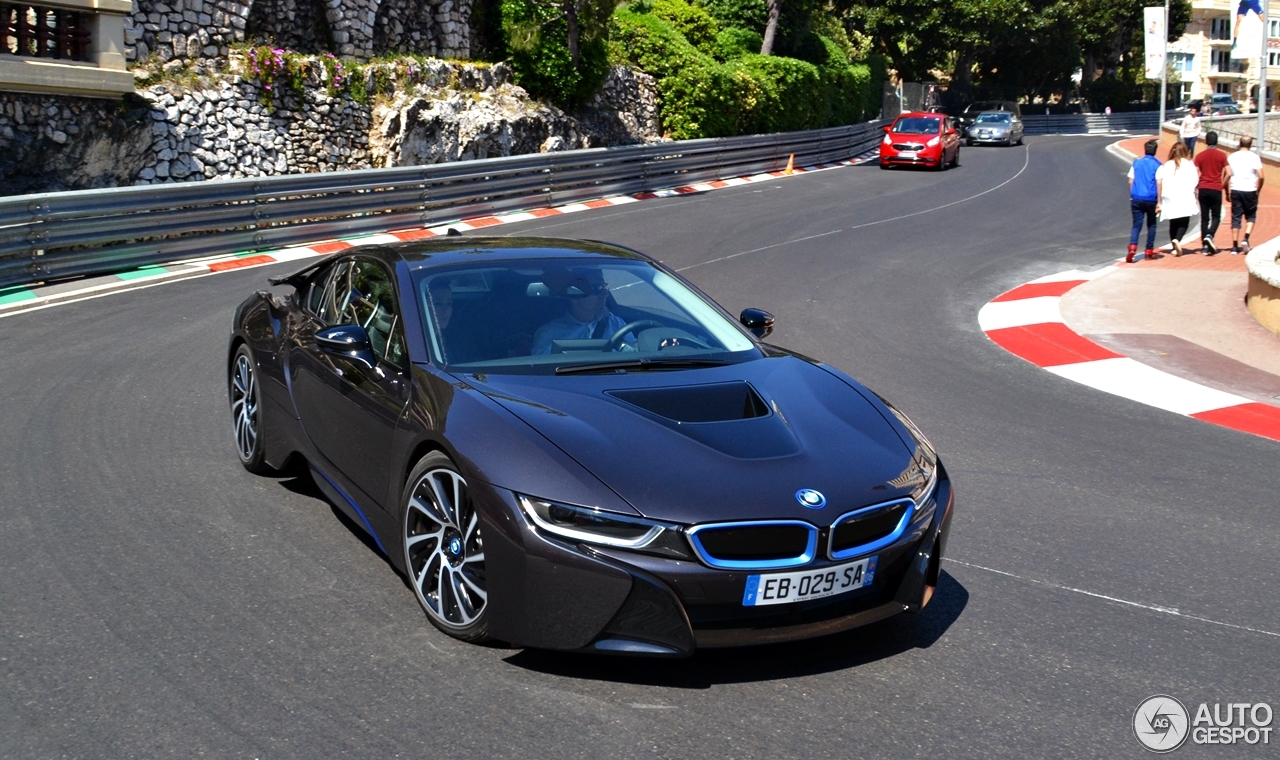 BMW i8