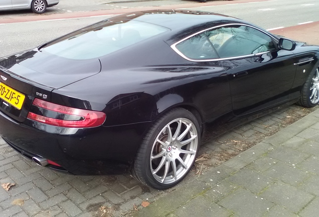 Aston Martin DB9