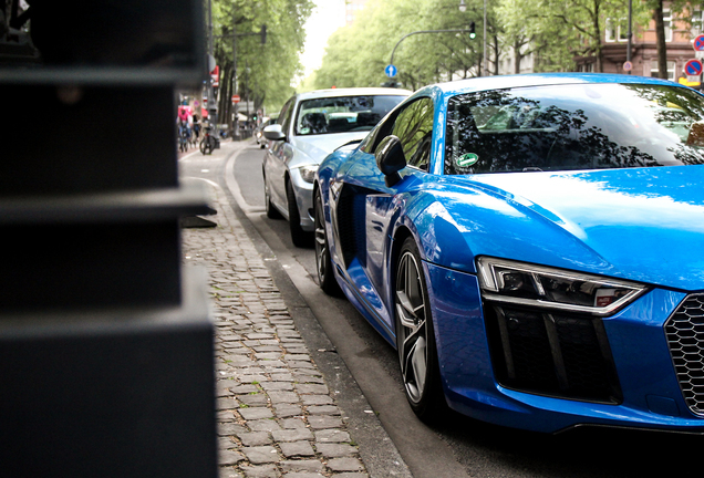 Audi R8 V10 Plus 2015