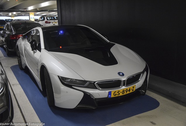 BMW i8