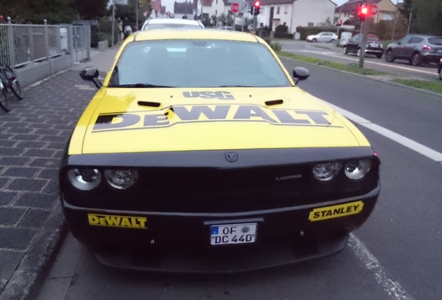 Dodge Challenger SRT-8