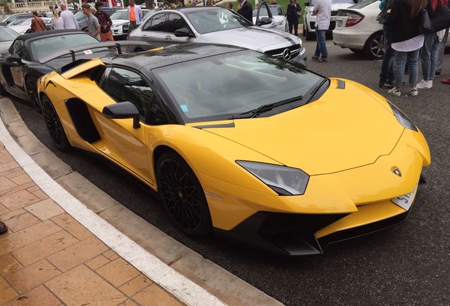 Lamborghini Aventador LP750-4 SuperVeloce Roadster