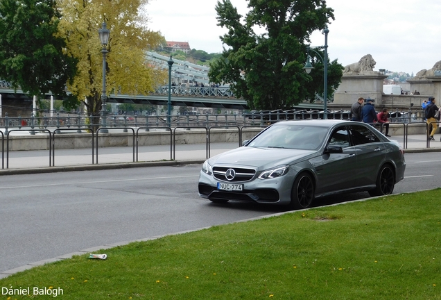 Mercedes-Benz E 63 AMG S W212