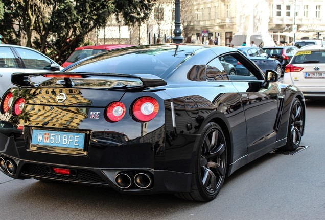 Nissan GT-R