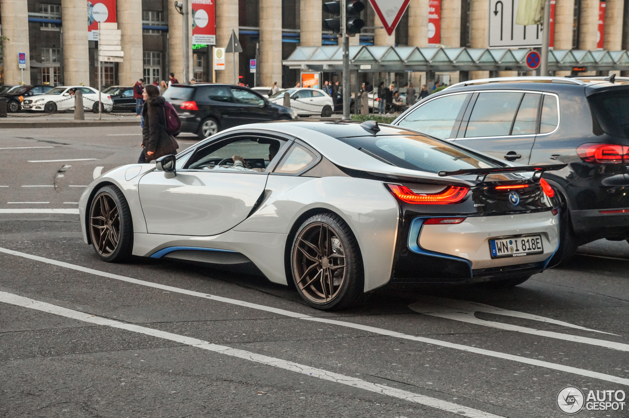 BMW i8