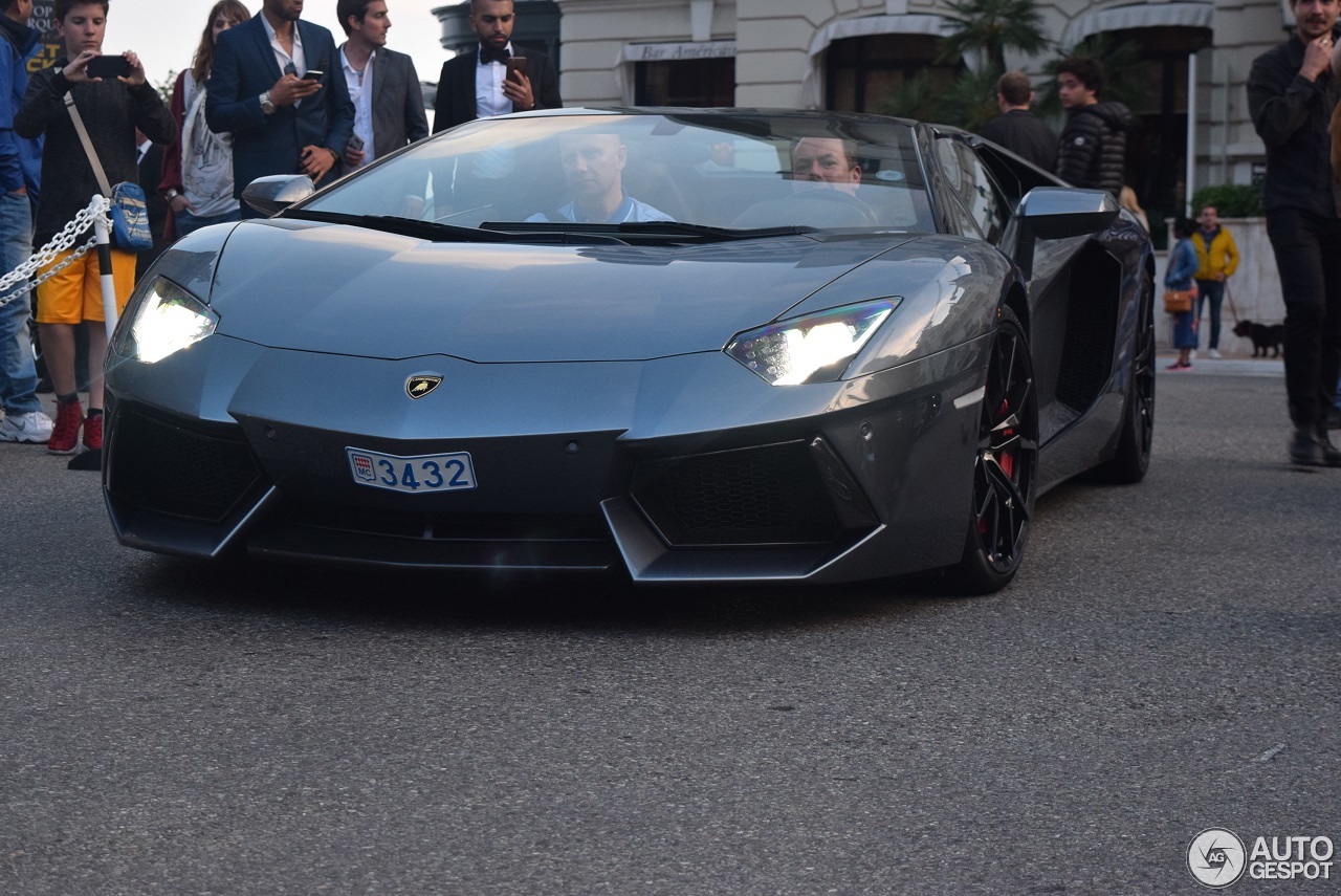 Lamborghini Aventador LP700-4 Roadster