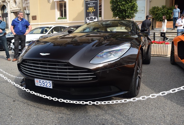 Aston Martin DB11