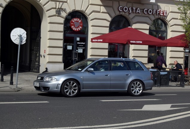 Audi RS4 Avant B5