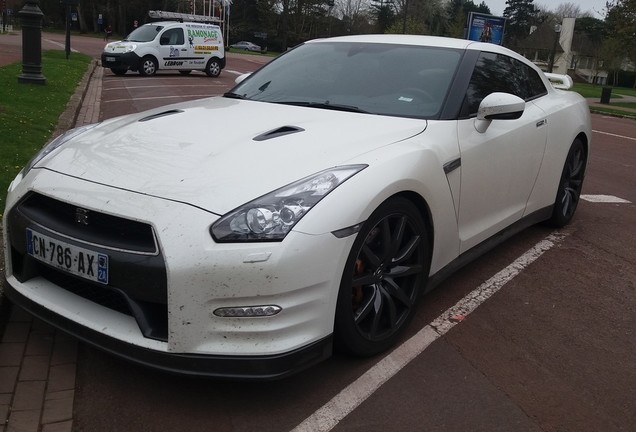 Nissan GT-R 2011