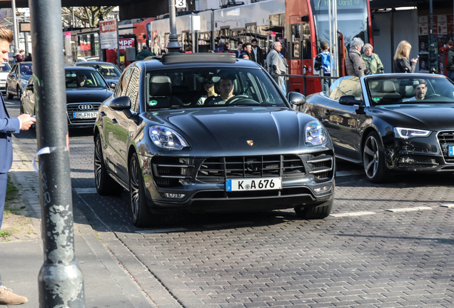 Porsche 95B Macan Turbo