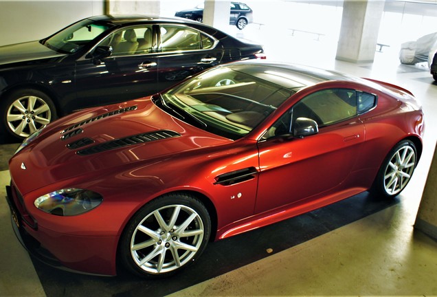 Aston Martin V12 Vantage S