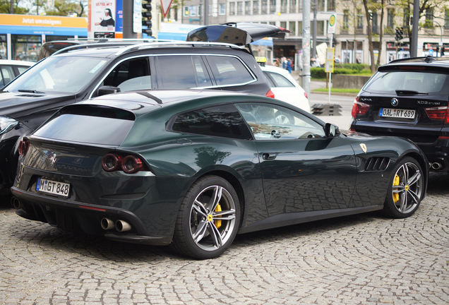 Ferrari GTC4Lusso