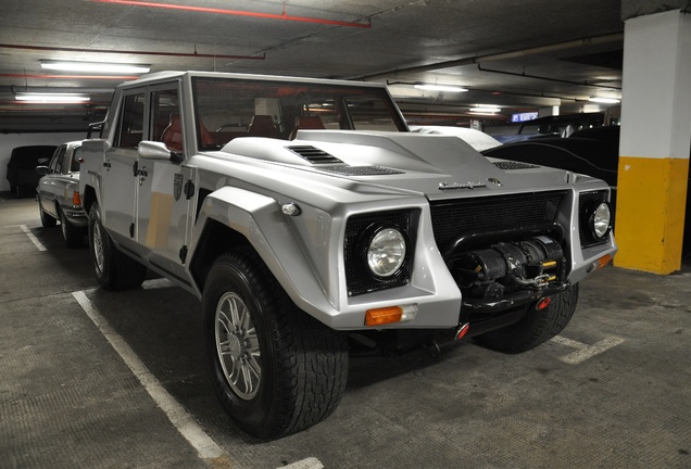 Lamborghini LM002