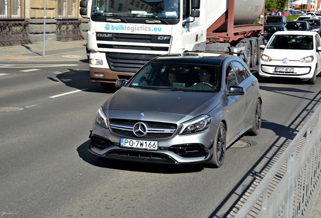 Mercedes-AMG A 45 W176 2015