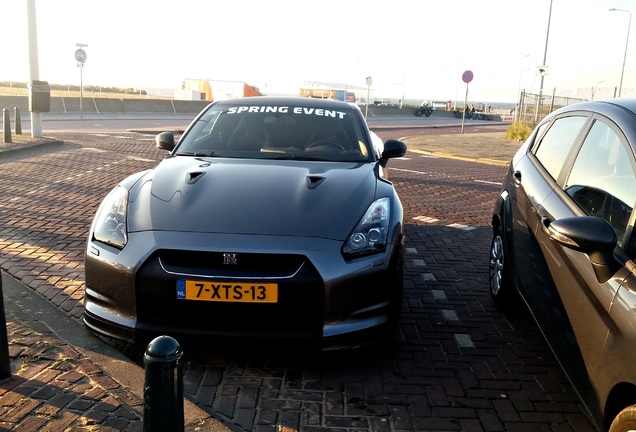 Nissan GT-R