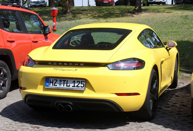 Porsche 718 Cayman S