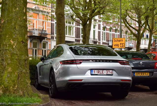 Porsche 971 Panamera Turbo