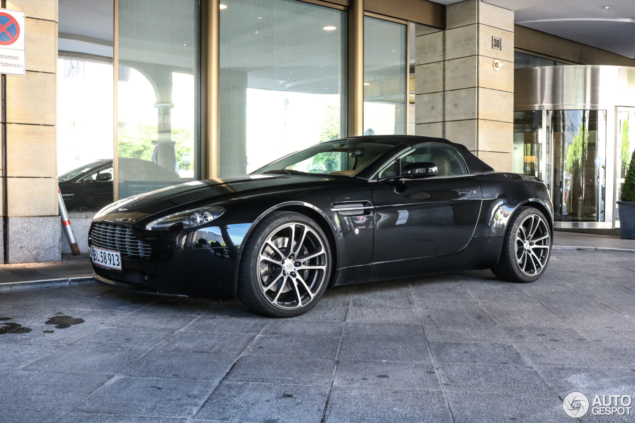 Aston Martin V8 Vantage Roadster