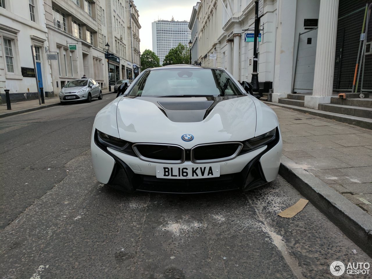 BMW i8