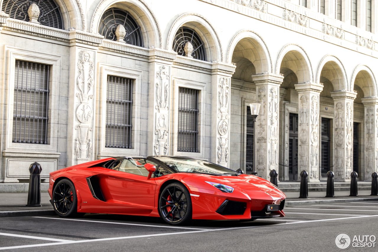 Lamborghini Aventador LP700-4 Roadster