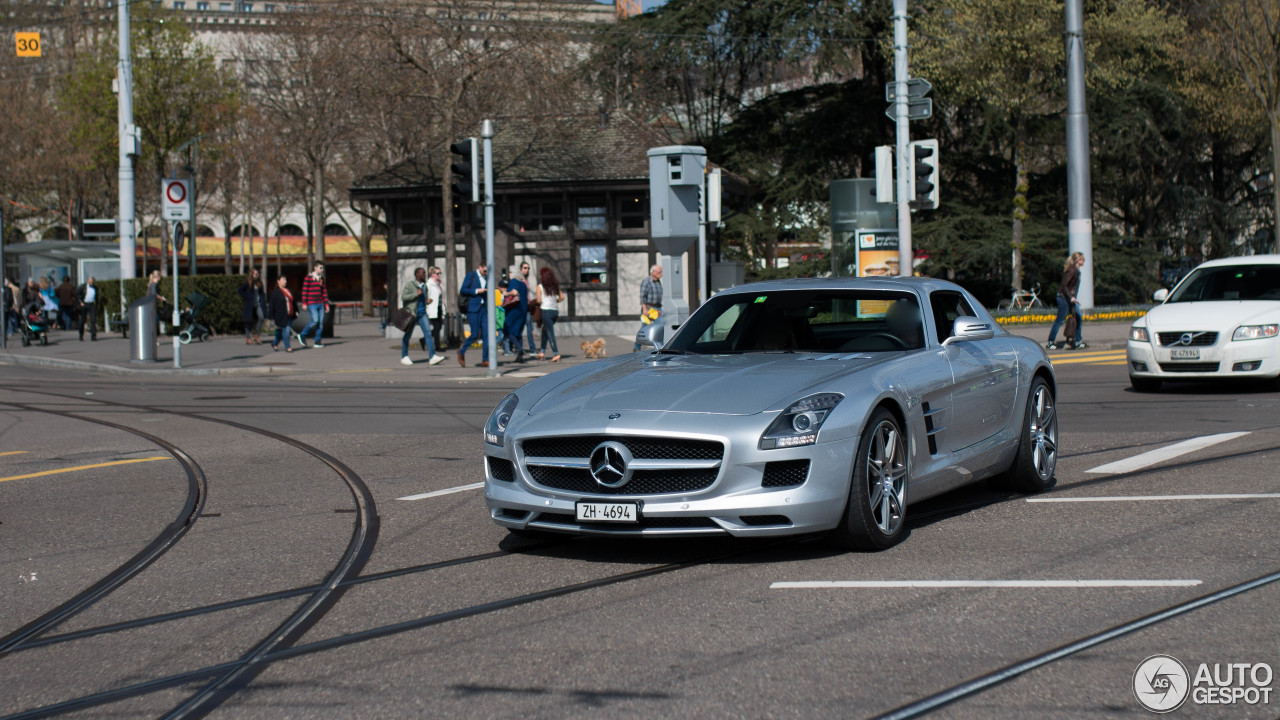 Mercedes-Benz SLS AMG