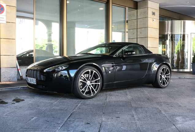 Aston Martin V8 Vantage Roadster